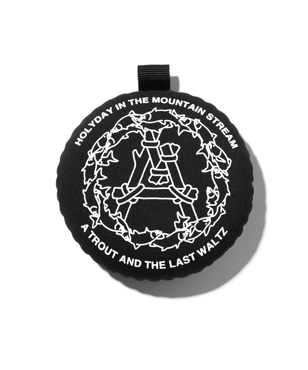 MOUNTAIN RESEARCH by A.M. × A Trout in the Store Round Case