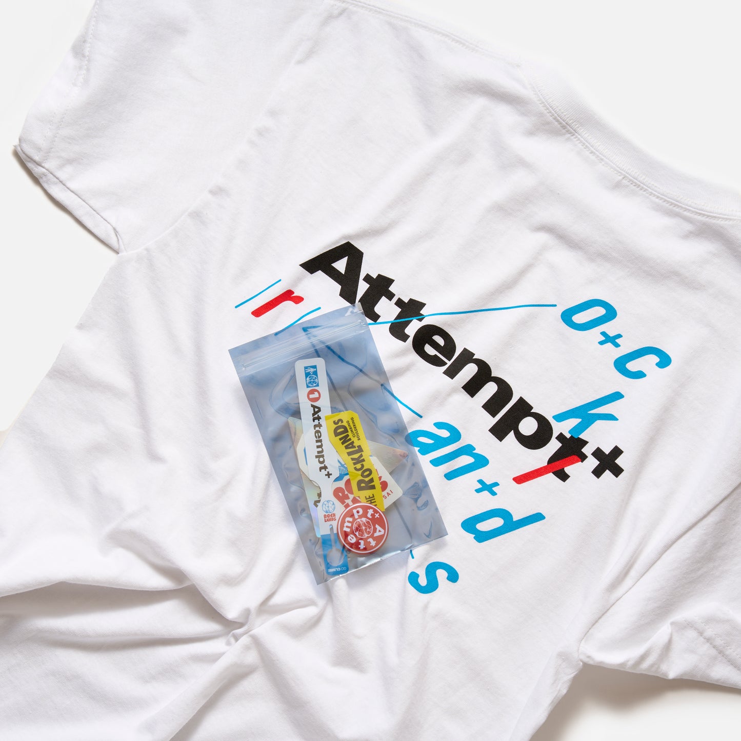 『Attempt+』vol.01 限定Tシャツ＋ステッカーセット